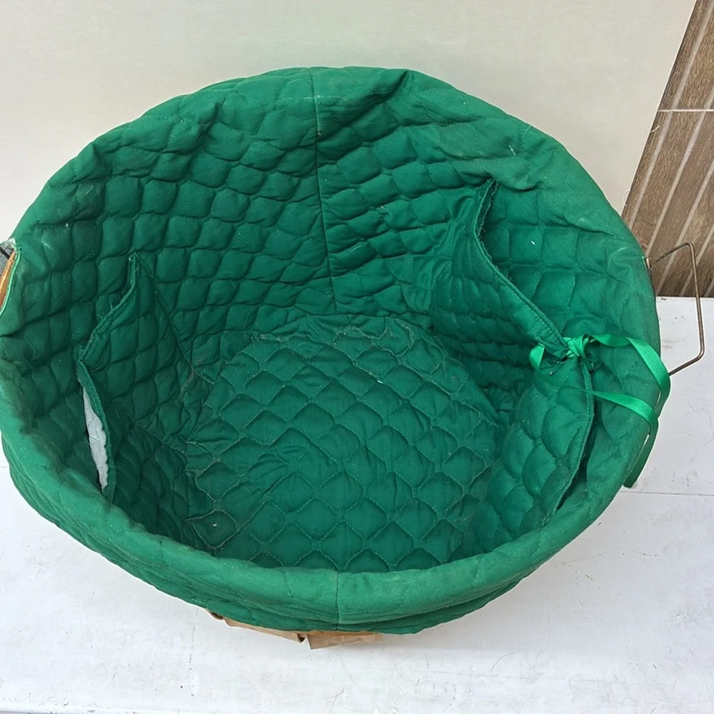 Wooden Orchard Bushel Basket Primitive Handles W/ Green Quilted Liner Pockets